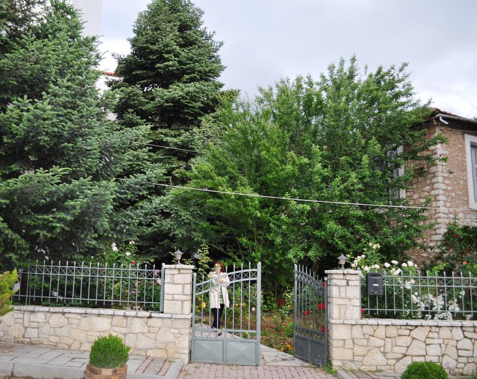 קלבריטה Papastavrou Apartments מראה חיצוני תמונה
