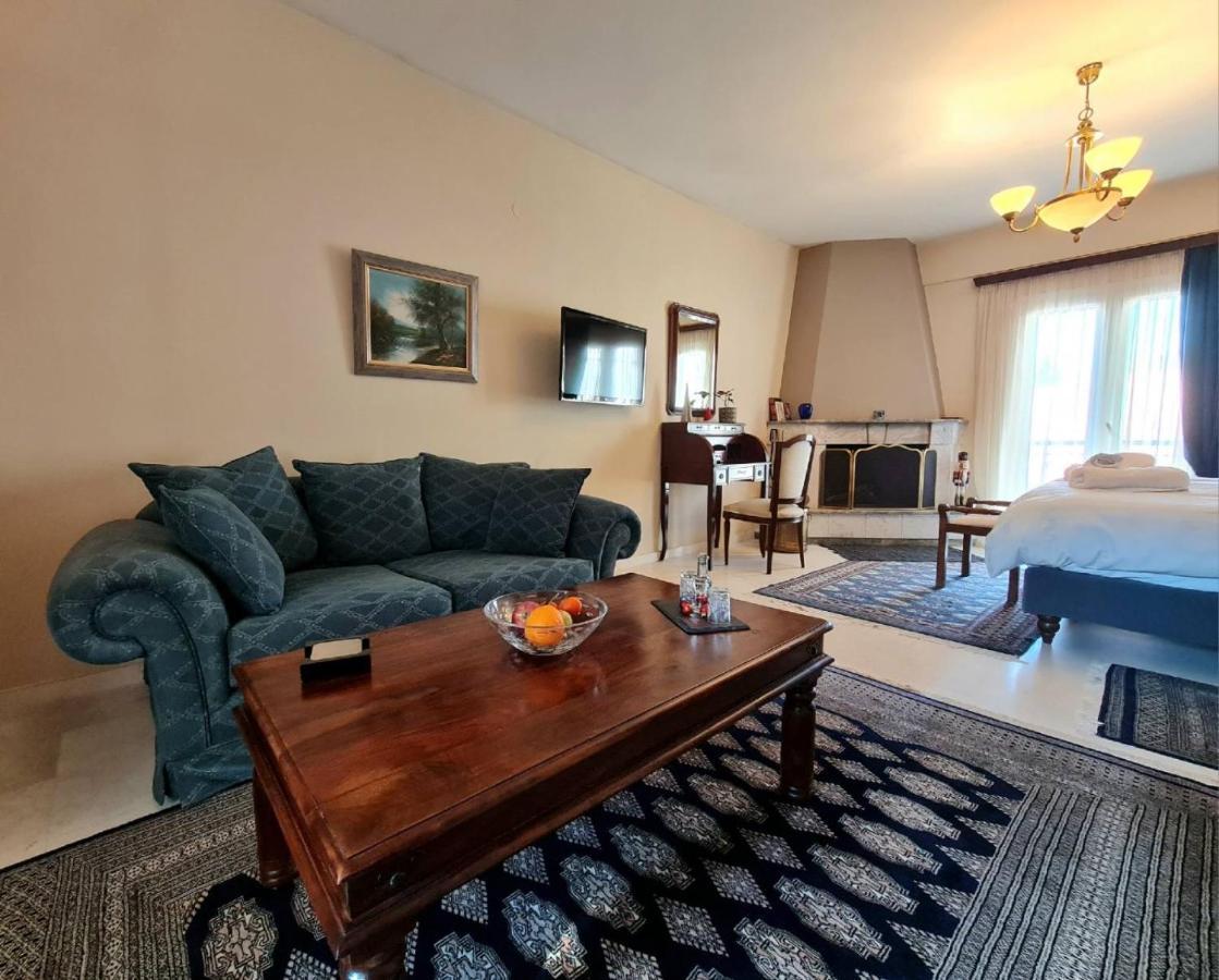 קלבריטה Papastavrou Apartments מראה חיצוני תמונה