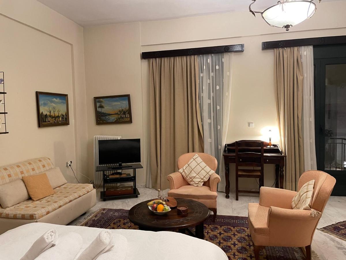 קלבריטה Papastavrou Apartments מראה חיצוני תמונה