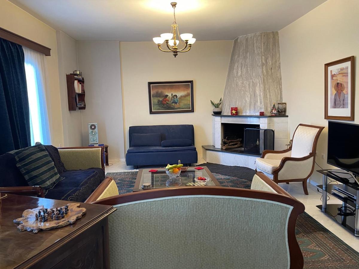 קלבריטה Papastavrou Apartments מראה חיצוני תמונה